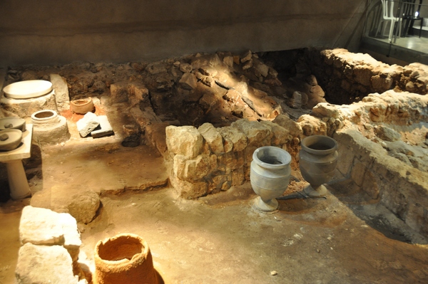 Jerusalem, Burned House, Interior