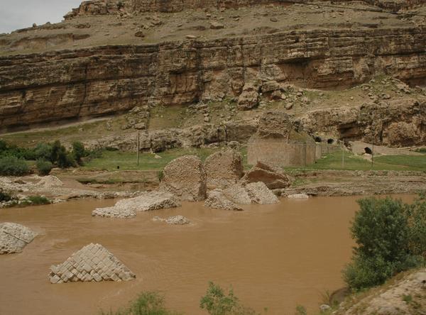 Pol-e Dokhtar, Collapsed part
