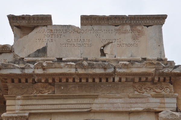 Ephesus, Gate of Mazaeus and Mithridates, inscription (2)