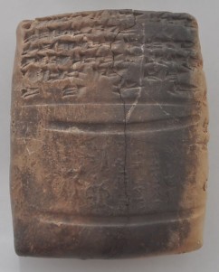 Cuneiform letter from Tell Brak. It displays the seal of a ruler of Nuzi named Saustatar, who writes that this seal is, from now on, being used by king Tušratta of Mitanni. Museum of Deir es-Zor (Syria).