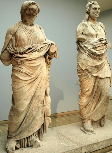 Mausoleum of Halicarnassus, portrait of a woman and believed to be Artemisia and Maussolus. British Museum, London (Britain)