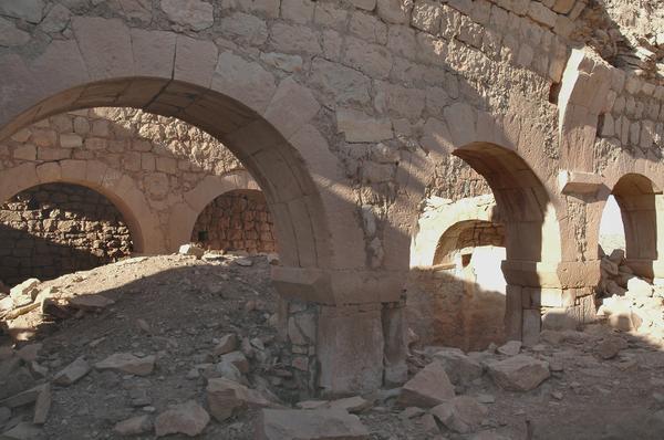 Suq al-Awty, Church, Arches (1)