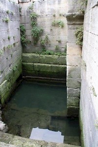 Glanum, sacred pool