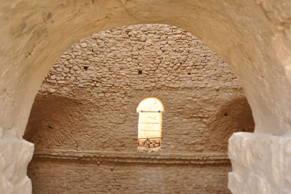 Firuzabad, Palace of Ardašir, one of the domes, seen from the gallery (2)