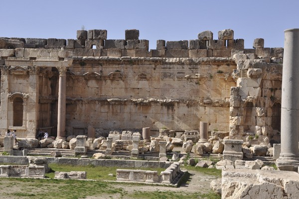 Baalbek, Temple of Jupiter, Great Court, North portico (3)