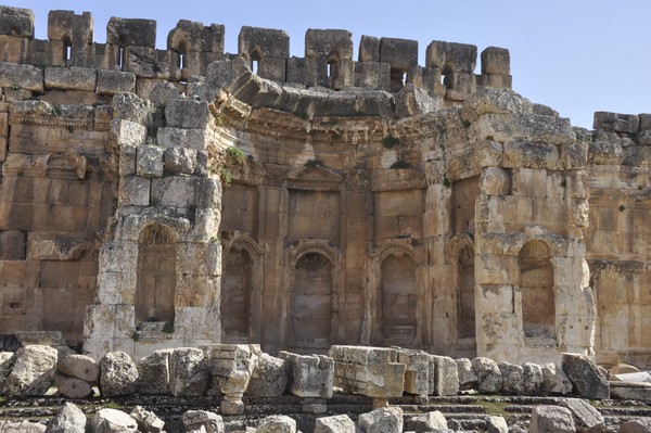 Baalbek, Temple of Jupiter, Great Court, South portico (1)