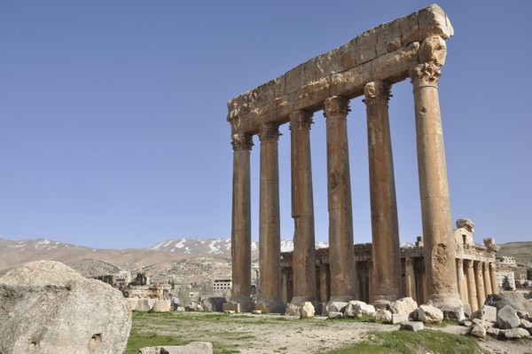 Baalbek, Temple of Jupiter, Shrine, Columns