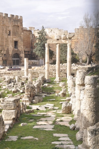 Baalbek, Temple of Venus, Colonnade