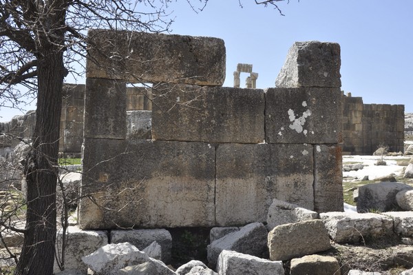 Faqra, Temple of Adonis, Outer altar