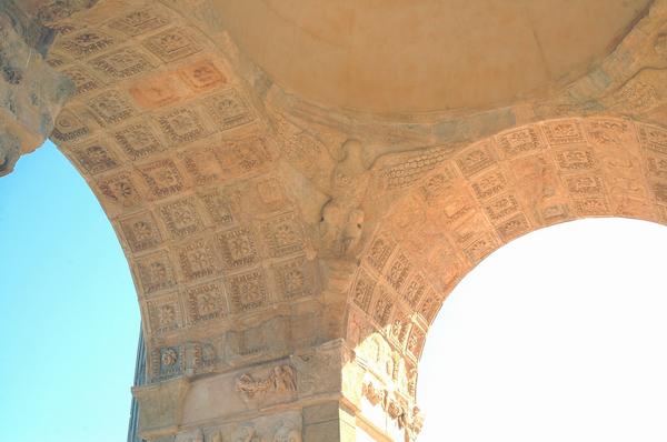 Lepcis, Arch of Septimius Severus, inside, eagle