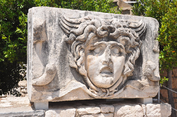 Didyma, temple of Apollo, gorgon's head (1)