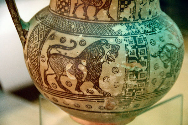 Gordium, Tomb P, Vase with lion