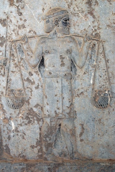A man from Sindhu, carrying gold. Relief from the eastern stairs of the Apadana at Persepolis