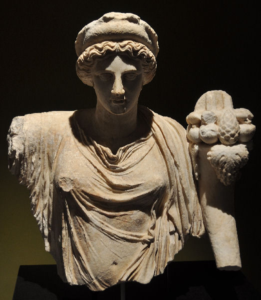 Sagalassus, Lower Agora, Nymphaeum, 2nd niche, goddess