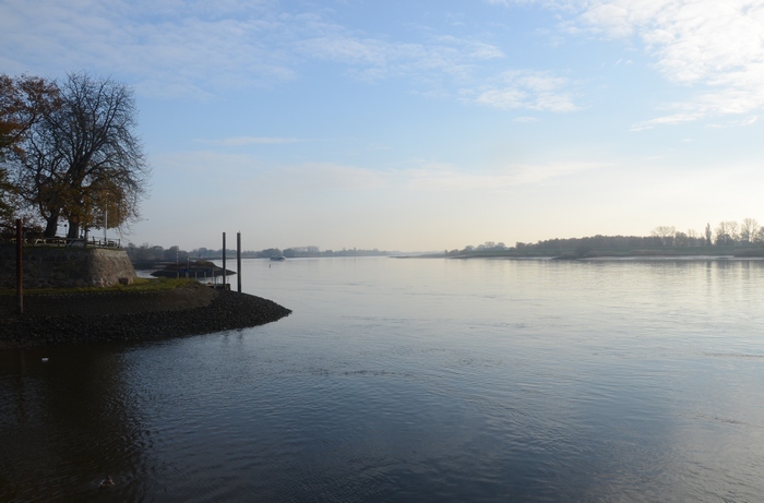 Elbe, at Zollenspieker, south of Hamburg