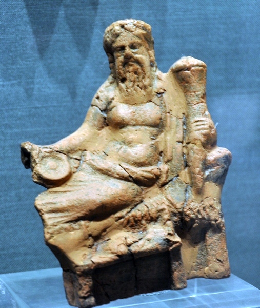 Halos, Figurine of a seated banqueter