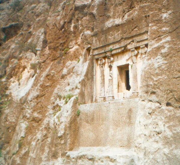 Kupan, Achaemenid rock tomb (2)