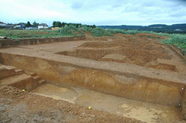 Waldgirmes, Excavation: ditch and palisade