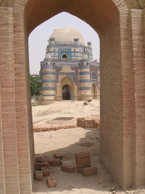 Uch, mausoleum of Bibi Jawindi (4)