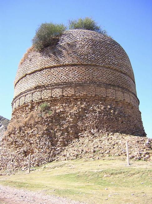 Shingardar, stupa foundations