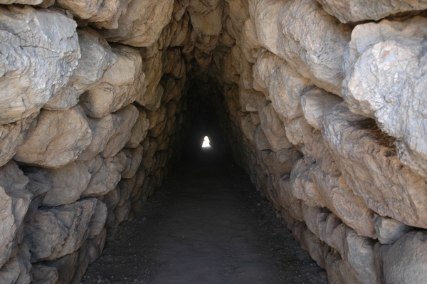 Hattusa, Sphinx Gate, Tunnel