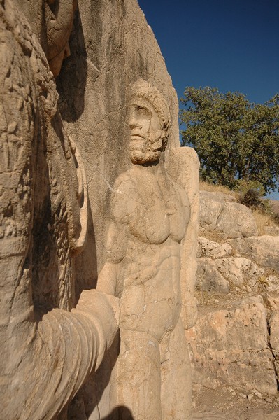 Arsameia, Site 3: Dexiosis Relief, Heracles (2)