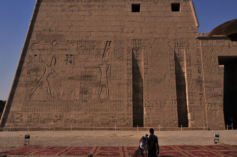 Medinet Habu, Temple of Ramesses III, First Pylon