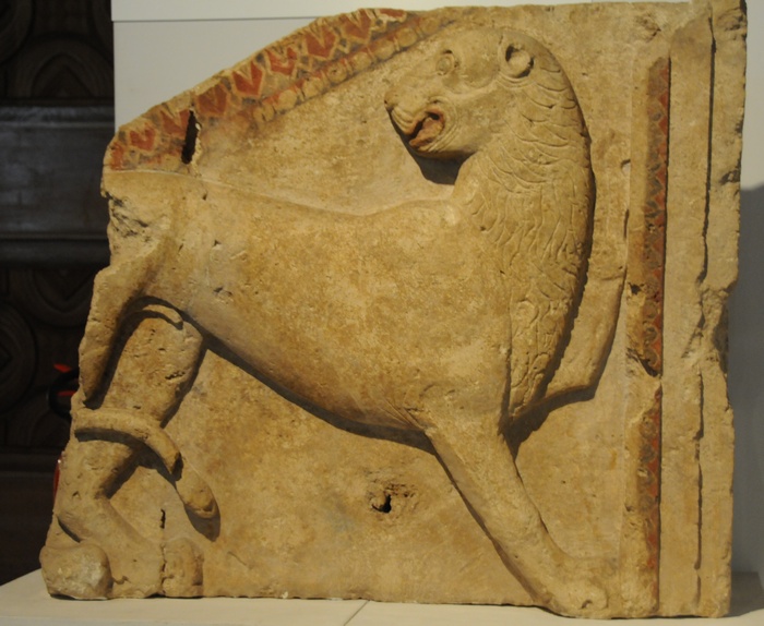 Zhana Mogila, Relief of a lion