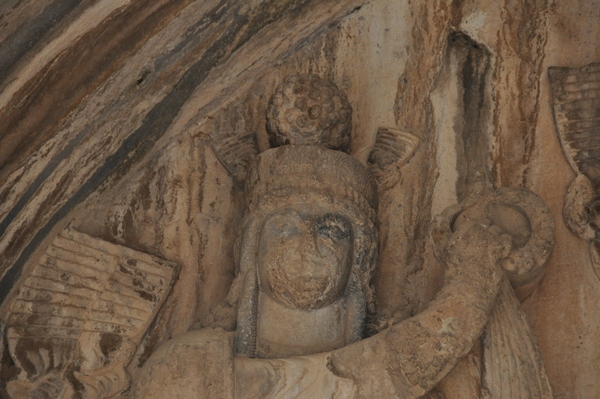 Taq-e Bostan, Large cave, Anahita (head)