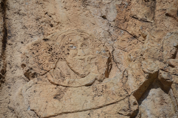 Salmas, Rock relief, Defeated vizier, Portrait
