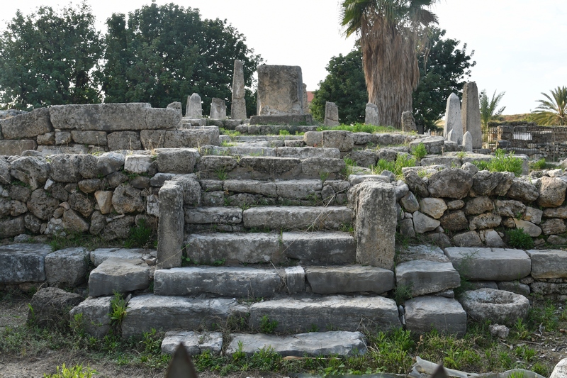 Byblos, Temple with the obelisks, Entrance