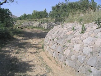Sirsukh, wall, outside