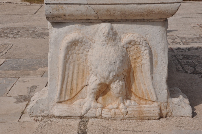 Sardes, Synagogue, Table, Eagle (2)