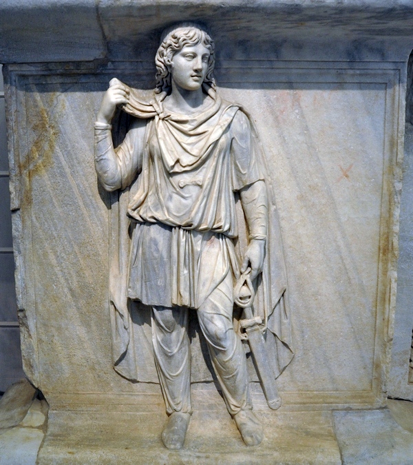 Rome, Temple of Hadrian, Relief (1)