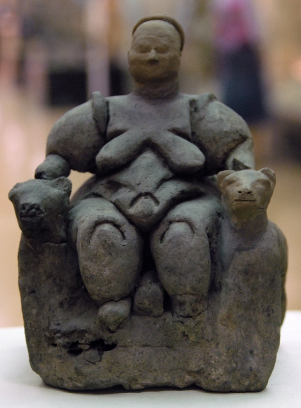 Çatalhöyük, Statuette of a woman with two felines