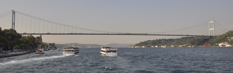 The modern Fatih Bridge is at the site of Darius' bridge