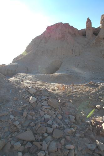 Hecatompylos, Hill 1, Clandestine excavation