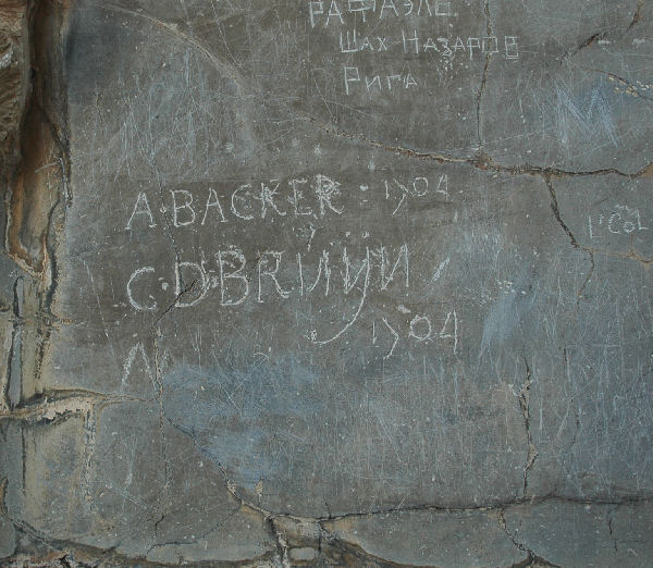 Persepolis, Gate of All Nations, Signature of De Bruijn