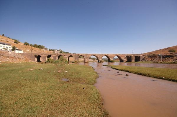 Diyarbakir, Tigris bridge (1)