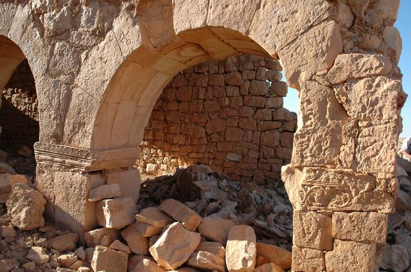 Suq al-Awty, Church, Arches (2)