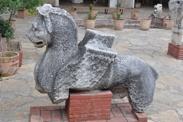 Belevi, Mausoleum, lion (1)