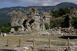 Kaunos, basilica