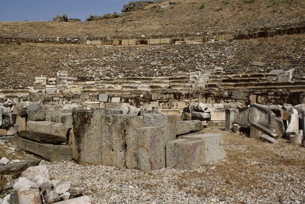 Alabanda, theater (3)