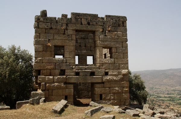 Alinda, Hellenistic tower