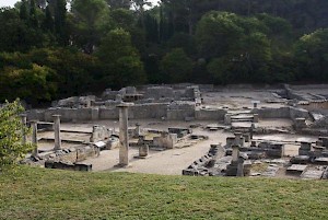 Glanum, forum