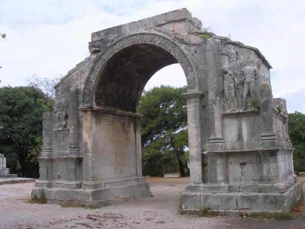 Glanum, Roman arch (1)