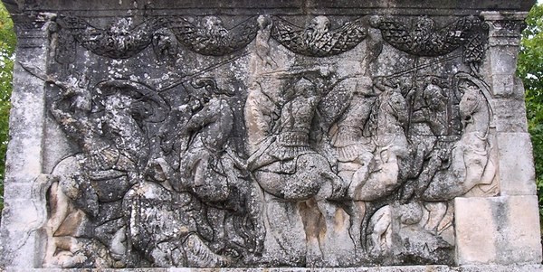 Glanum, Mausoleum, north reliëf