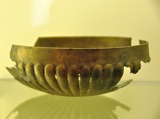 Van-Rusahinili, Urartian bowl