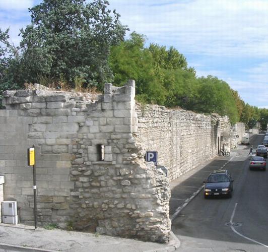 Arelate, City wall