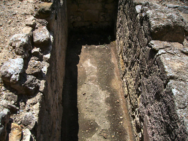 Ensérune, Roman cistern (1)